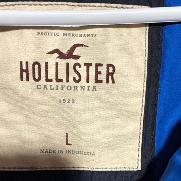 Hollister Cobalt Blue Puffer Vest - Picture 7 of 10
